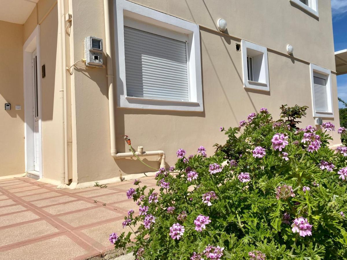 Family Friendly Apartment, In Nature, With Yard "5" Ziparion Bagian luar foto