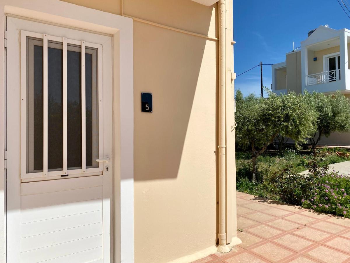 Family Friendly Apartment, In Nature, With Yard "5" Ziparion Bagian luar foto
