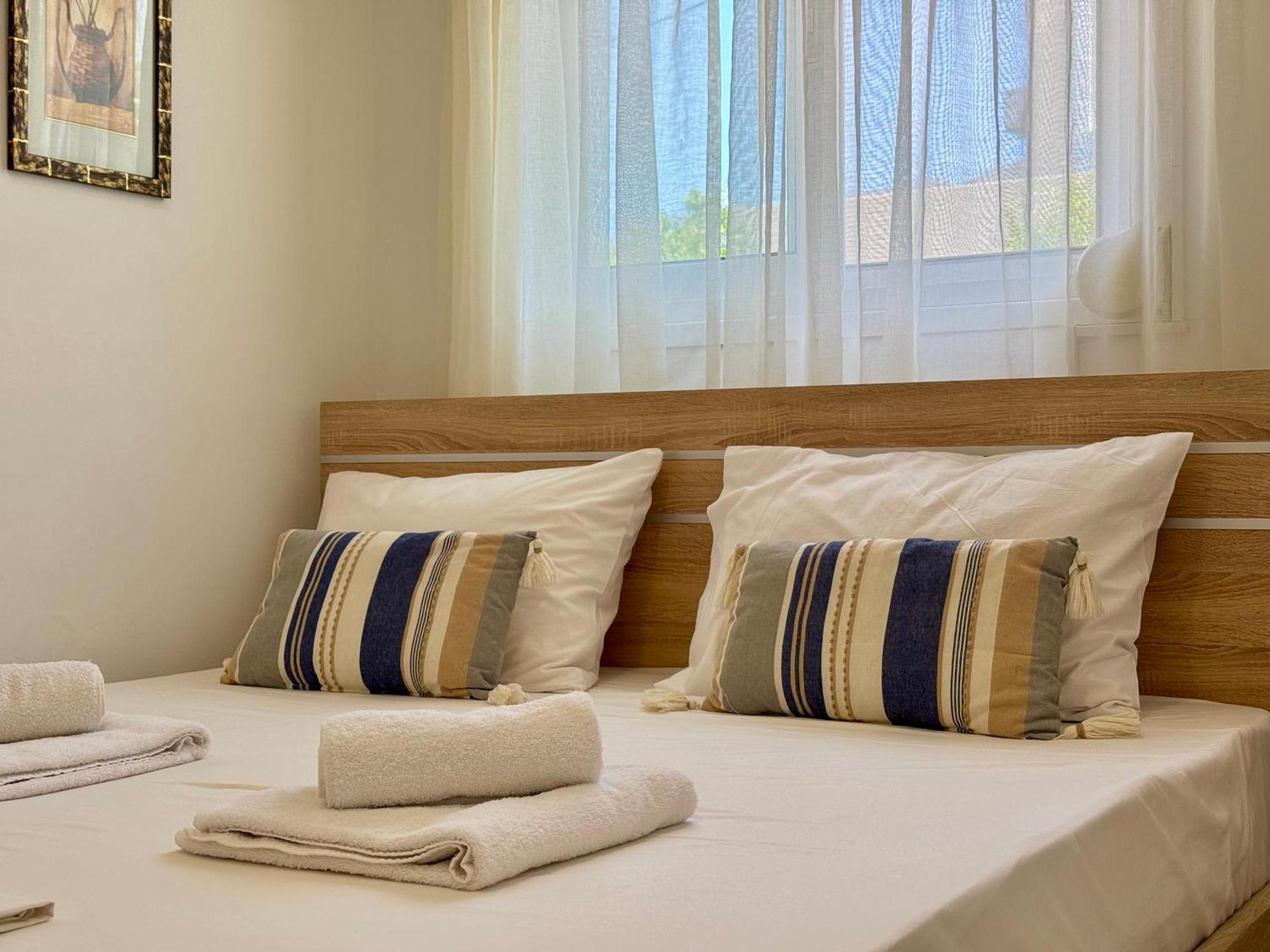 Family Friendly Apartment, In Nature, With Yard "5" Ziparion Bagian luar foto